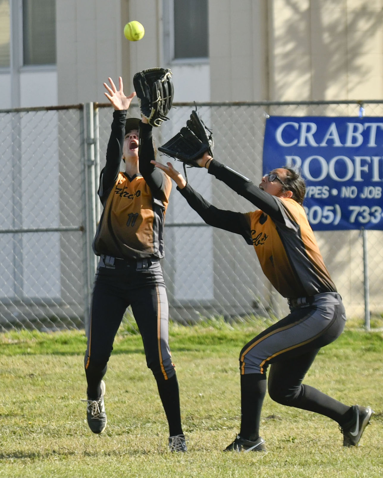 050818 CHS LHS softball 02.jpg